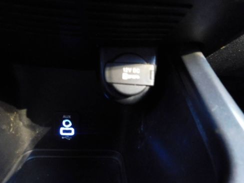 Used 2017 Dodge Journey SXT w/ Comfort/Convenience Group image 15