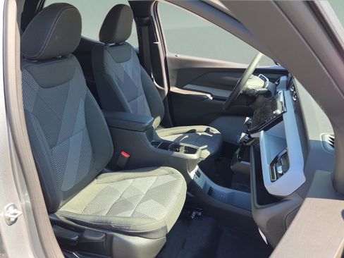 New 2027 Chevrolet Bolt LT w/ Comfort Package image 18