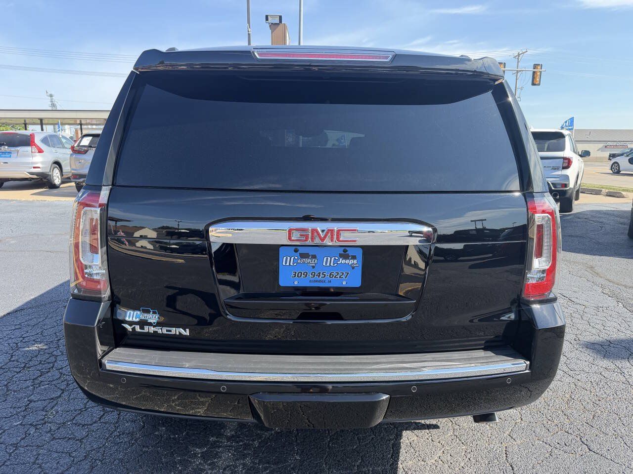 Used 2016 GMC Yukon Denali w/ Open Road Package AWD/4WD image 6