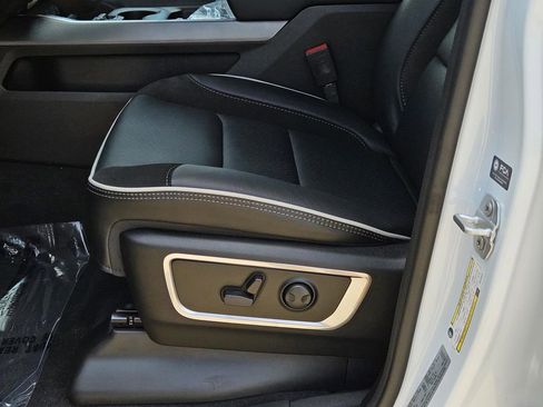 New 2025 RAM 1500 Laramie image 17