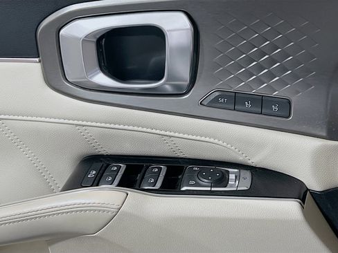 Used 2022 Kia Sorento SX FWD image 25