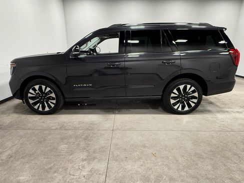 New 2026 Ford Expedition Platinum w/ Driver's Package image 5