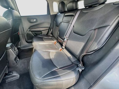 Used 2019 Jeep Compass Trailhawk AWD/4WD image 27