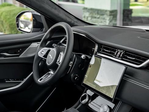 New 2026 Jaguar F-PACE R-Dynamic S image 28