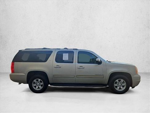 Used 2014 GMC Yukon XL SLT RWD image 4
