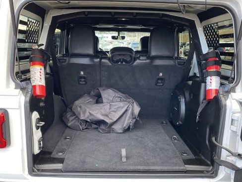 Used 2018 Jeep Wrangler Unlimited Sahara w/ Quick Order Package 24M Moab image 9