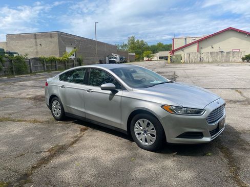 Used 2013 Ford Fusion S FWD image 7