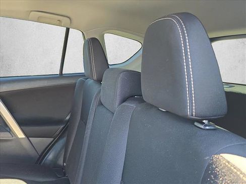 Used 2014 Toyota RAV4 XLE image 18
