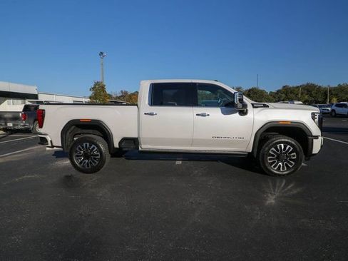 Used 2024 GMC Sierra 2500 Denali Ultimate image 11