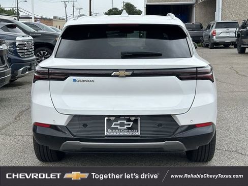 Used 2025 Chevrolet Equinox EV LT w/ Convenience Package FWD image 4