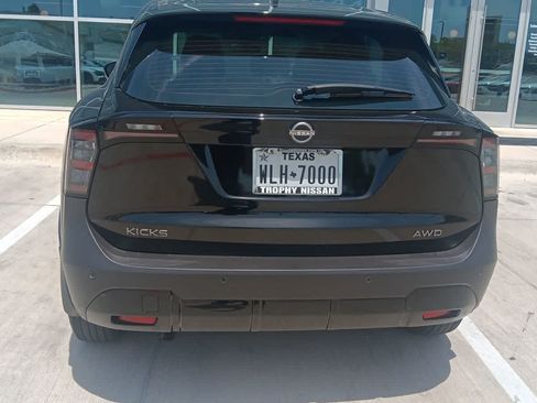 Used 2025 Nissan Kicks S AWD/4WD image 9