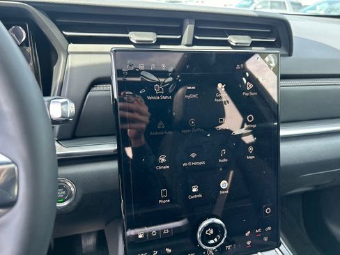 New 2026 GMC Terrain Elevation w/ Elevation Premium Package AWD/4WD image 23