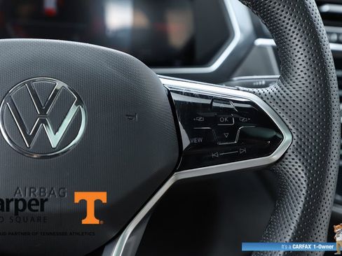 Used 2024 Volkswagen Tiguan SE R-Line image 22