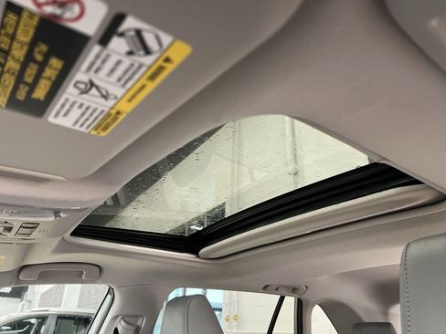 Used 2020 Toyota RAV4 Limited image 21