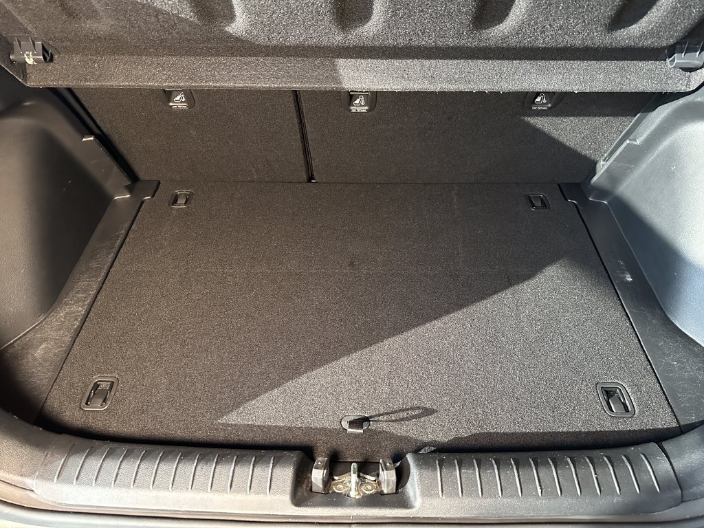 Used 2022 Hyundai Venue SEL FWD image 23
