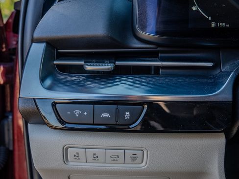 Used 2022 Kia Carnival SX Prestige image 18