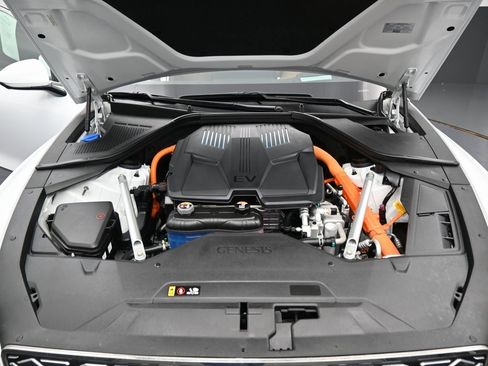 Used 2023 Genesis G80 image 36