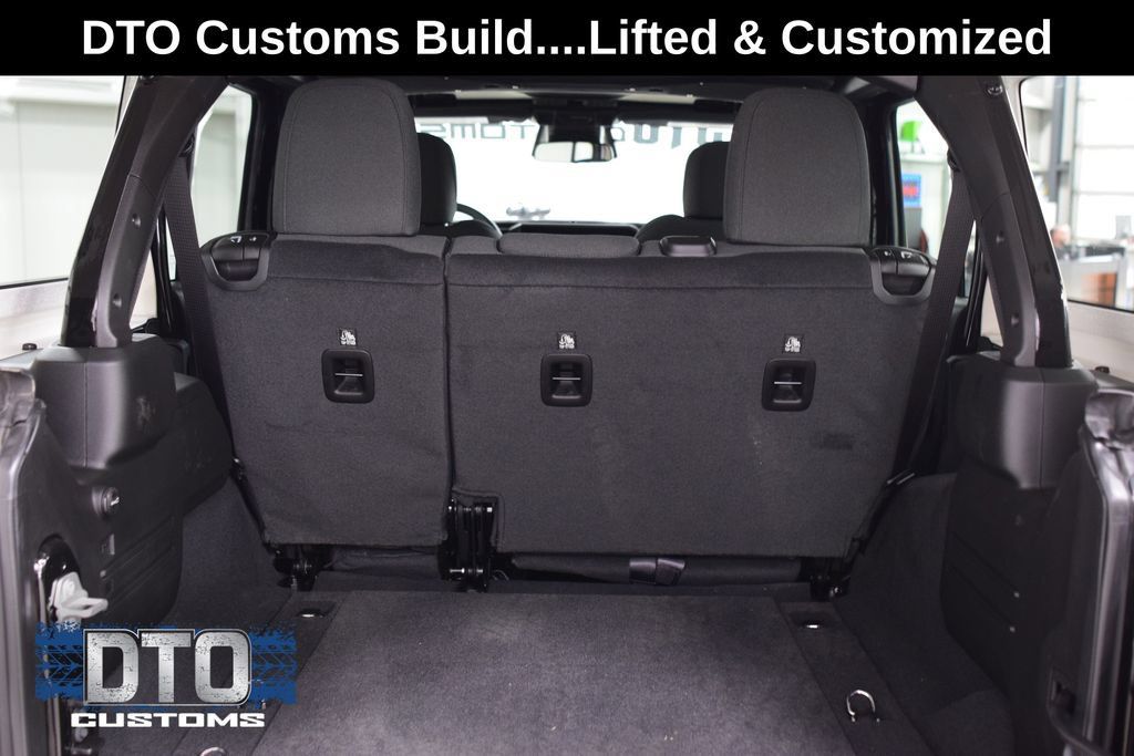 Used 2026 Jeep Wrangler Unlimited Sport AWD/4WD image 21