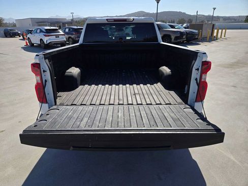 Used 2023 Chevrolet Silverado 1500 LT AWD/4WD image 14