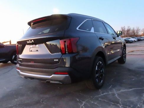 New 2026 Kia Sorento S AWD/4WD image 7