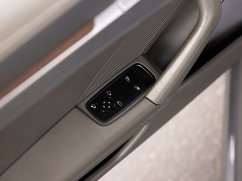 Certified 2021 Porsche 911 AWD/4WD image 40