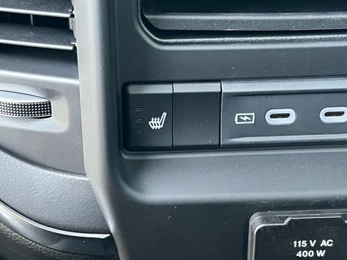 New 2026 RAM 2500 Laramie AWD/4WD image 40
