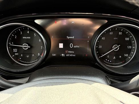 Used 2020 Buick Encore GX Essence w/ Experience Buick Package FWD image 19