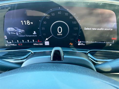 Certified 2024 Cadillac Escalade ESV Sport image 11