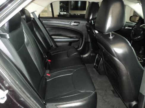 Used 2016 Chrysler 300 Limited w/ Driver Convenience Group AWD/4WD image 10