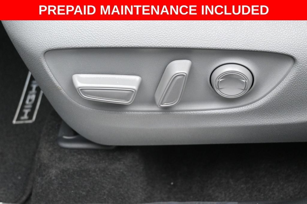 Certified 2026 Toyota Highlander Platinum AWD/4WD image 10