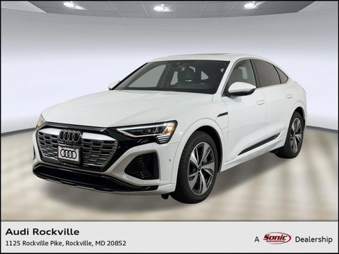 Used 2024 Audi Q8 e-tron Premium Plus AWD/4WD image 1