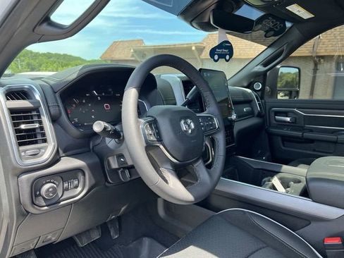 Used 2025 RAM 3500 Laramie AWD/4WD image 10