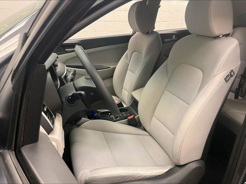 Used 2019 Hyundai Tucson SEL image 16
