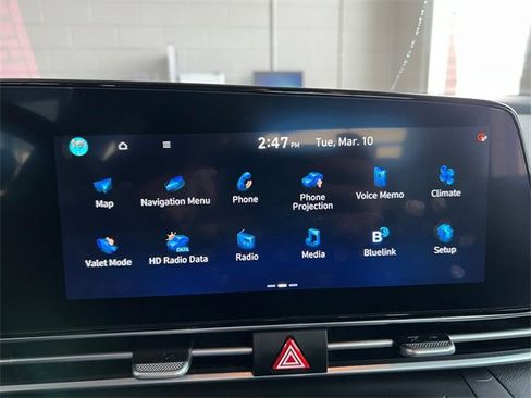 Used 2023 Hyundai Elantra SEL w/ Convenience Package image 20