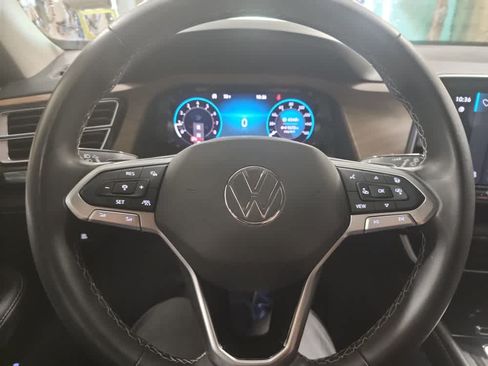 Used 2024 Volkswagen Atlas SE AWD/4WD image 5