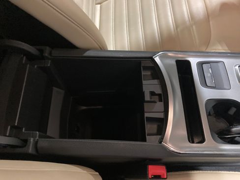 Used 2022 Ford Edge ST-Line image 7