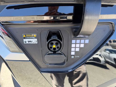 Used 2024 Hyundai Ioniq 5 SE RWD image 49