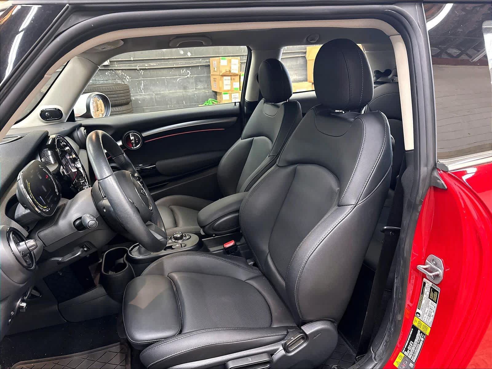Used 2024 MINI Cooper SE FWD image 28