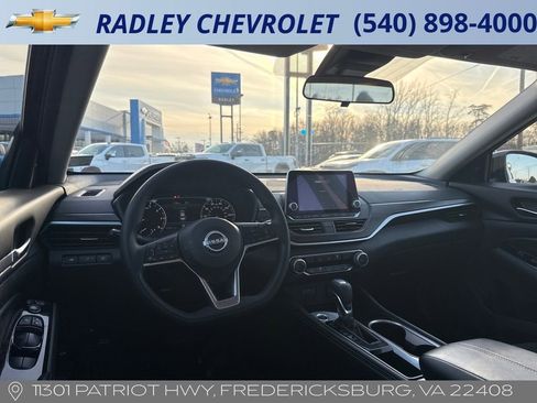 Used 2023 Nissan Altima 2.5 SV image 22