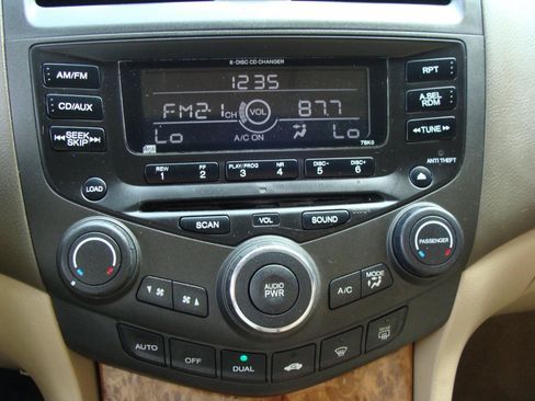 Used 2003 Honda Accord EX image 19