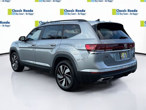Used 2025 Volkswagen Atlas SE FWD image 5