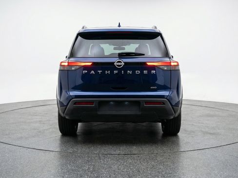 Used 2025 Nissan Pathfinder SV image 7