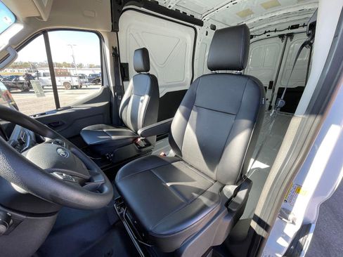 New 2026 Ford Transit 250 T-250 148  MED RF 9150 GV image 9