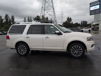 Used 2017 Lincoln Navigator Select video 2