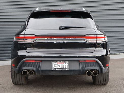 Certified 2023 Porsche Macan S image 11