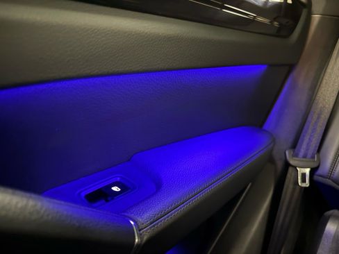 Used 2020 Porsche Cayenne image 31