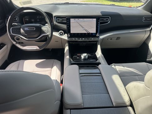 New 2026 Jeep Grand Wagoneer L 4WD w/ Premium Group I image 19