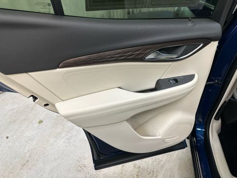Used 2023 Buick Envision Avenir AWD/4WD image 37