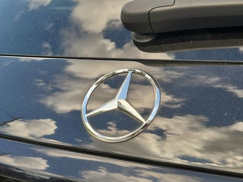 Used 2023 Mercedes-Benz GLC 300 4MATIC image 30