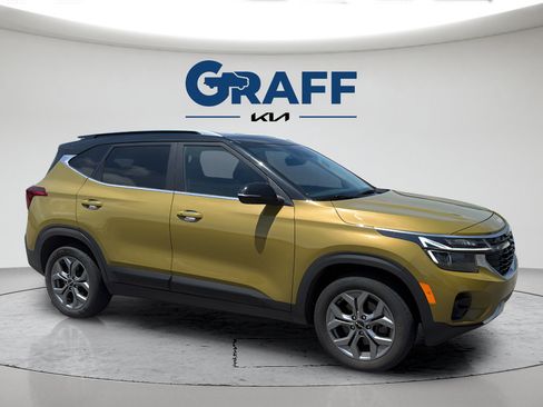 Used 2024 Kia Seltos S AWD/4WD image 13